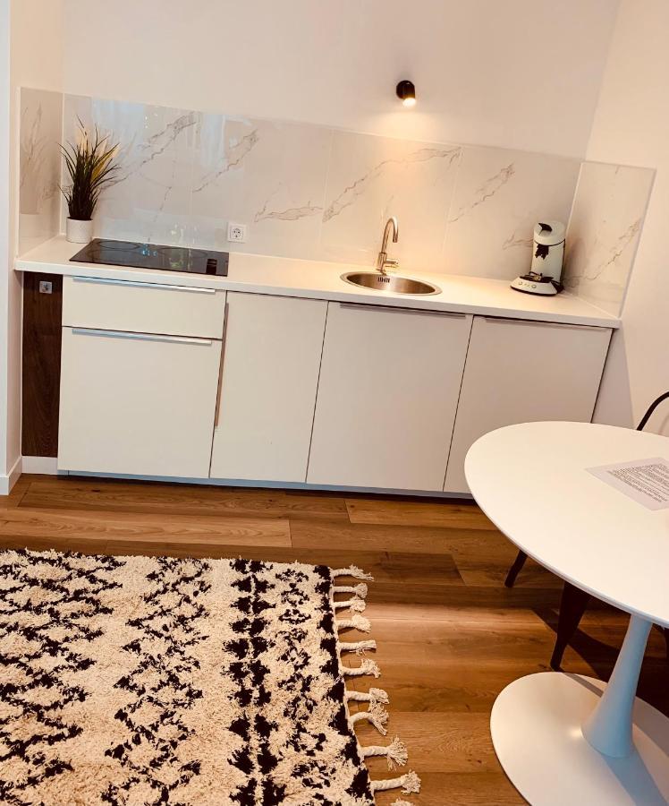 Gästehaus zur Uni Klinik Exklusives Apartment mit Küche und Badezimmer Homburg  Exterior foto