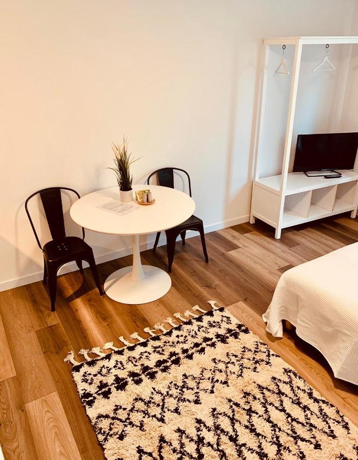 Gästehaus zur Uni Klinik Exklusives Apartment mit Küche und Badezimmer Homburg  Exterior foto